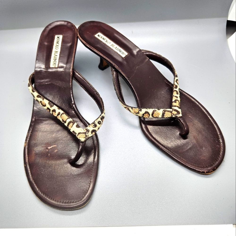 Manolo Blahnik PARAZZA STINGRAY SKIN Thong SANDALS Kitten Brown Leo Shoes 40